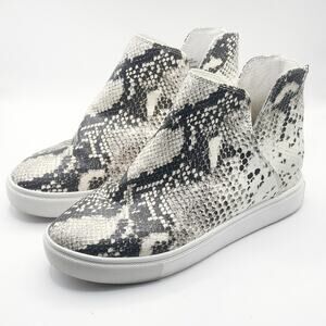Steve Madden Claud Sneaker Snakeskin Print Slip On Size 7.5 Statement Minimal